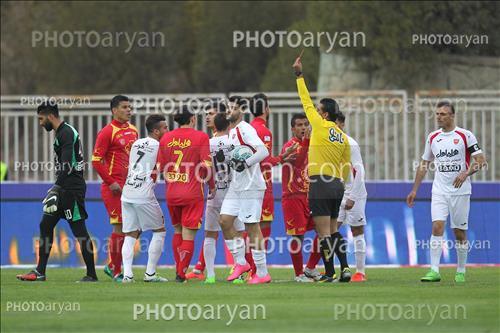 <span style='background: #33747a;box-shadow: 2px 3px 5px black;font-weight: 300;font-size: 10px;border-radius: 2px;margin: 2px;color: #fff;padding: 2px 5px;font - size: 10px;line - height: 22px; '>رضا کرمانشاهی</span> <span style='background: #33747a;box-shadow: 2px 3px 5px black;font-weight: 300;font-size: 10px;border-radius: 2px;margin: 2px;color: #fff;padding: 2px 5px;font - size: 10px;line - height: 22px; '>مهدی طارمی</span> <span style='background: #33747a;box-shadow: 2px 3px 5px black;font-weight: 300;font-size: 10px;border-radius: 2px;margin: 2px;color: #fff;padding: 2px 5px;font - size: 10px;line - height: 22px; '>سروش رفیعی</span> 