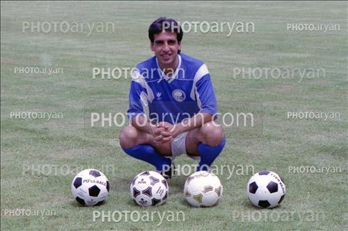 <span style='background: #33747a;font-weight: 300;font-size: 10px;box-shadow: 2px 3px 5px black;border-radius: 2px;margin: 2px;color: #fff;padding: 2px 5px;font - size: 10px;line - height: 22px; '>شاهین بیانی</span> 