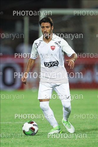 <span style='background: #33747a;font-weight: 300;font-size: 10px;box-shadow: 2px 3px 5px black;border-radius: 2px;margin: 2px;color: #fff;padding: 2px 5px;font - size: 10px;line - height: 22px; '>شجاع خلیل زاده</span> 