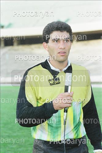 <span style='background: #33747a;font-weight: 300;font-size: 10px;box-shadow: 2px 3px 5px black;border-radius: 2px;margin: 2px;color: #fff;padding: 2px 5px;font - size: 10px;line - height: 22px; '>احمدرضا عابدزاده Ahmad Reza Abedzadeh</span> 