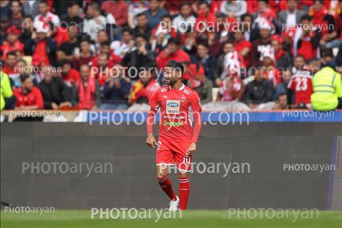 <span style='background: #33747a;box-shadow: 2px 3px 5px black;font-weight: 300;font-size: 10px;border-radius: 2px;margin: 2px;color: #fff;padding: 2px 5px;font - size: 10px;line - height: 22px; '>مهدی شریفی</span> 