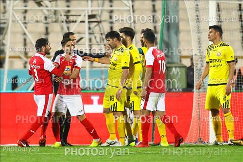 <span style='background: #33747a;box-shadow: 2px 3px 5px black;font-weight: 300;font-size: 10px;border-radius: 2px;margin: 2px;color: #fff;padding: 2px 5px;font - size: 10px;line - height: 22px; '>فرشاد هاشمی</span> <span style='background: #33747a;box-shadow: 2px 3px 5px black;font-weight: 300;font-size: 10px;border-radius: 2px;margin: 2px;color: #fff;padding: 2px 5px;font - size: 10px;line - height: 22px; '>شجاع خلیل زاده</span> <span style='background: #33747a;box-shadow: 2px 3px 5px black;font-weight: 300;font-size: 10px;border-radius: 2px;margin: 2px;color: #fff;padding: 2px 5px;font - size: 10px;line - height: 22px; '>احمد ال نعمه</span> 