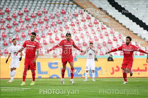 پرسپولیس 2- ذوب آهن  0 (1400/10/03)