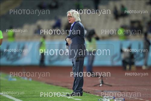 <span style='background: #33747a;box-shadow: 2px 3px 5px black;font-weight: 300;font-size: 10px;border-radius: 2px;margin: 2px;color: #fff;padding: 2px 5px;font - size: 10px;line - height: 22px; '>وینفرد شفر</span> 