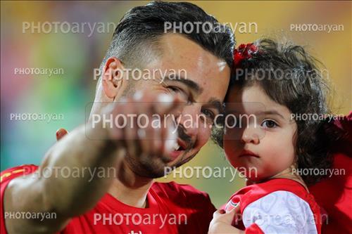 <span style='background: #33747a;font-weight: 300;font-size: 10px;box-shadow: 2px 3px 5px black;border-radius: 2px;margin: 2px;color: #fff;padding: 2px 5px;font - size: 10px;line - height: 22px; '>سروش رفیعی</span> 