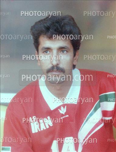 <span style='background: #33747a;box-shadow: 2px 3px 5px black;font-weight: 300;font-size: 10px;border-radius: 2px;margin: 2px;color: #fff;padding: 2px 5px;font - size: 10px;line - height: 22px; '>محسن گروسی</span> 