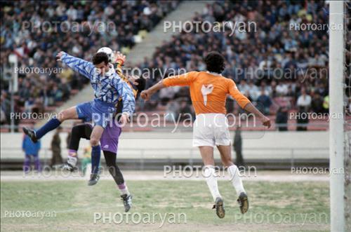 <span style='background: #33747a;box-shadow: 2px 3px 5px black;font-weight: 300;font-size: 10px;border-radius: 2px;margin: 2px;color: #fff;padding: 2px 5px;font - size: 10px;line - height: 22px; '>احمد جانعلی</span> <span style='background: #33747a;box-shadow: 2px 3px 5px black;font-weight: 300;font-size: 10px;border-radius: 2px;margin: 2px;color: #fff;padding: 2px 5px;font - size: 10px;line - height: 22px; '>ادموند اختر</span> <span style='background: #33747a;box-shadow: 2px 3px 5px black;font-weight: 300;font-size: 10px;border-radius: 2px;margin: 2px;color: #fff;padding: 2px 5px;font - size: 10px;line - height: 22px; '>جلال بشرزاد</span> 