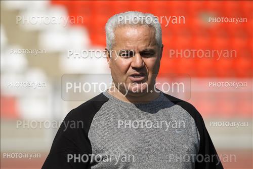 <span style='background: #33747a;font-weight: 300;font-size: 10px;box-shadow: 2px 3px 5px black;border-radius: 2px;margin: 2px;color: #fff;padding: 2px 5px;font - size: 10px;line - height: 22px; '>فرشاد پیوس  Farshad Pious</span> 