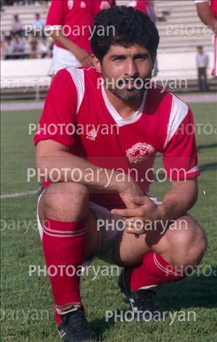 <span style='background: #33747a;box-shadow: 2px 3px 5px black;font-weight: 300;font-size: 10px;border-radius: 2px;margin: 2px;color: #fff;padding: 2px 5px;font - size: 10px;line - height: 22px; '>محمد پنجعلی</span> 