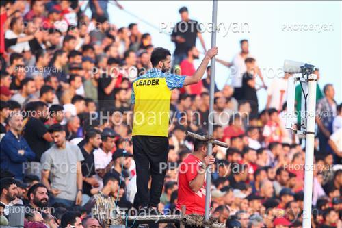 <span style='background: #33747a;box-shadow: 2px 3px 5px black;font-weight: 300;font-size: 10px;border-radius: 2px;margin: 2px;color: #fff;padding: 2px 5px;font - size: 10px;line - height: 22px; '>تماشاگران</span> <span style='background: #33747a;box-shadow: 2px 3px 5px black;font-weight: 300;font-size: 10px;border-radius: 2px;margin: 2px;color: #fff;padding: 2px 5px;font - size: 10px;line - height: 22px; '>لیدرها</span> 