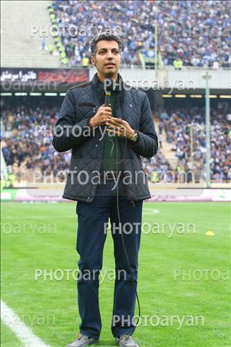 <span style='background: #33747a;box-shadow: 2px 3px 5px black;font-weight: 300;font-size: 10px;border-radius: 2px;margin: 2px;color: #fff;padding: 2px 5px;font - size: 10px;line - height: 22px; '>عادل فردوسی پور</span> 