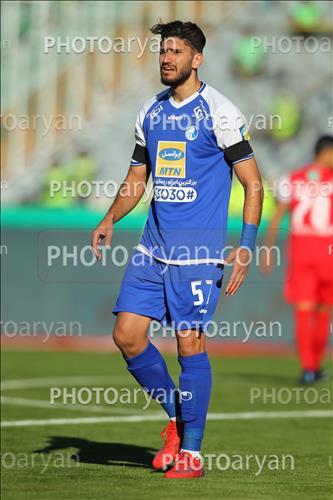 <span style='background: #33747a;box-shadow: 2px 3px 5px black;font-weight: 300;font-size: 10px;border-radius: 2px;margin: 2px;color: #fff;padding: 2px 5px;font - size: 10px;line - height: 22px; '>شاهین طاهرخانی</span> 