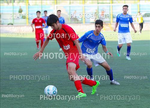 <span style='background: #33747a;font-weight: 300;font-size: 10px;box-shadow: 2px 3px 5px black;border-radius: 2px;margin: 2px;color: #fff;padding: 2px 5px;font - size: 10px;line - height: 22px; '>یاشار طاحونی</span> 