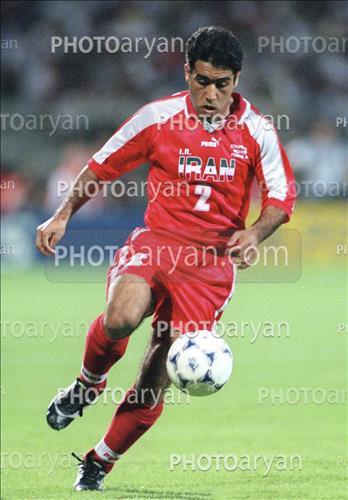 <span style='background: #33747a;font-weight: 300;font-size: 10px;box-shadow: 2px 3px 5px black;border-radius: 2px;margin: 2px;color: #fff;padding: 2px 5px;font - size: 10px;line - height: 22px; '>مهدی مهدوی کیا</span> 