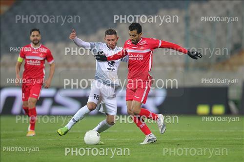 <span style='background: #33747a;font-weight: 300;font-size: 10px;box-shadow: 2px 3px 5px black;border-radius: 2px;margin: 2px;color: #fff;padding: 2px 5px;font - size: 10px;line - height: 22px; '>وحید امیری</span> 