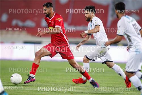 <span style='background: #33747a;box-shadow: 2px 3px 5px black;font-weight: 300;font-size: 10px;border-radius: 2px;margin: 2px;color: #fff;padding: 2px 5px;font - size: 10px;line - height: 22px; '>رضا اسدی</span> 