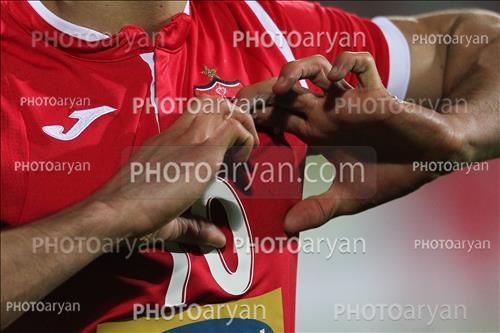 <span style='background: #33747a;font-weight: 300;font-size: 10px;box-shadow: 2px 3px 5px black;border-radius: 2px;margin: 2px;color: #fff;padding: 2px 5px;font - size: 10px;line - height: 22px; '>علی علیپور</span> 