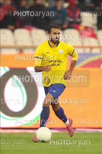 <span style='background: #33747a;box-shadow: 2px 3px 5px black;font-weight: 300;font-size: 10px;border-radius: 2px;margin: 2px;color: #fff;padding: 2px 5px;font - size: 10px;line - height: 22px; '>سعید کریمی</span> 