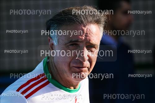 <span style='background: #33747a;box-shadow: 2px 3px 5px black;font-weight: 300;font-size: 10px;border-radius: 2px;margin: 2px;color: #fff;padding: 2px 5px;font - size: 10px;line - height: 22px; '>محمد زادمهر</span> 