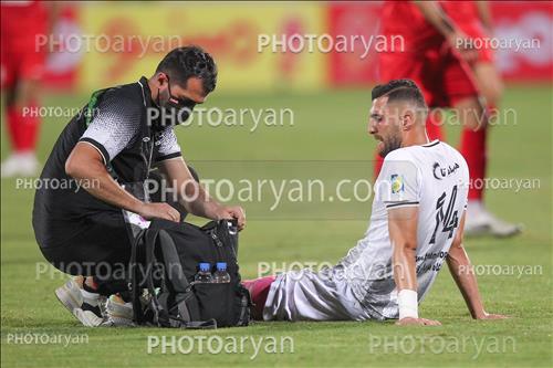 <span style='background: #33747a;box-shadow: 2px 3px 5px black;font-weight: 300;font-size: 10px;border-radius: 2px;margin: 2px;color: #fff;padding: 2px 5px;font - size: 10px;line - height: 22px; '>میثم تیموری</span> 