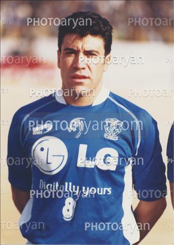 <span style='background: #33747a;box-shadow: 2px 3px 5px black;font-weight: 300;font-size: 10px;border-radius: 2px;margin: 2px;color: #fff;padding: 2px 5px;font - size: 10px;line - height: 22px; '>محمد نوازی</span> 