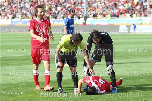 <span style='background: #33747a;box-shadow: 2px 3px 5px black;font-weight: 300;font-size: 10px;border-radius: 2px;margin: 2px;color: #fff;padding: 2px 5px;font - size: 10px;line - height: 22px; '>وحید طالب لو</span> <span style='background: #33747a;box-shadow: 2px 3px 5px black;font-weight: 300;font-size: 10px;border-radius: 2px;margin: 2px;color: #fff;padding: 2px 5px;font - size: 10px;line - height: 22px; '>محمد نوری</span> <span style='background: #33747a;box-shadow: 2px 3px 5px black;font-weight: 300;font-size: 10px;border-radius: 2px;margin: 2px;color: #fff;padding: 2px 5px;font - size: 10px;line - height: 22px; '>امید عالیشاه</span> 