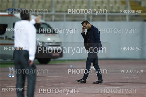 <span style='background: #33747a;font-weight: 300;font-size: 10px;box-shadow: 2px 3px 5px black;border-radius: 2px;margin: 2px;color: #fff;padding: 2px 5px;font - size: 10px;line - height: 22px; '>یحیی گل محمدی</span> 