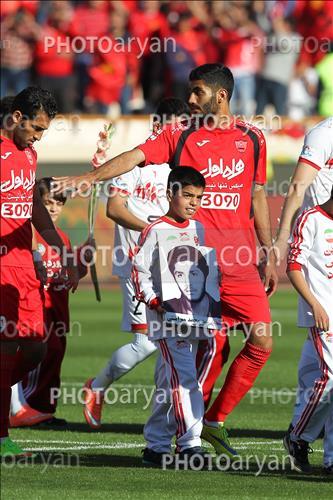 <span style='background: #33747a;font-weight: 300;font-size: 10px;box-shadow: 2px 3px 5px black;border-radius: 2px;margin: 2px;color: #fff;padding: 2px 5px;font - size: 10px;line - height: 22px; '>محمد انصاری</span> <span style='background: #33747a;font-weight: 300;font-size: 10px;box-shadow: 2px 3px 5px black;border-radius: 2px;margin: 2px;color: #fff;padding: 2px 5px;font - size: 10px;line - height: 22px; '>وحید امیری</span> 