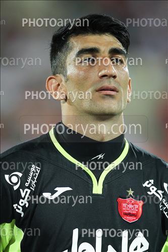 <span style='background: #33747a;font-weight: 300;font-size: 10px;box-shadow: 2px 3px 5px black;border-radius: 2px;margin: 2px;color: #fff;padding: 2px 5px;font - size: 10px;line - height: 22px; '>علیرضا بیرانوند</span> 