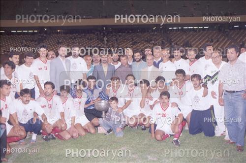 <span style='background: #33747a;font-weight: 300;font-size: 10px;box-shadow: 2px 3px 5px black;border-radius: 2px;margin: 2px;color: #fff;padding: 2px 5px;font - size: 10px;line - height: 22px; '>احمدرضا عابدزاده Ahmad Reza Abedzadeh</span> 