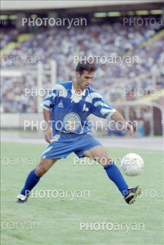 <span style='background: #33747a;box-shadow: 2px 3px 5px black;font-weight: 300;font-size: 10px;border-radius: 2px;margin: 2px;color: #fff;padding: 2px 5px;font - size: 10px;line - height: 22px; '>علیرضا منصوریان</span> 