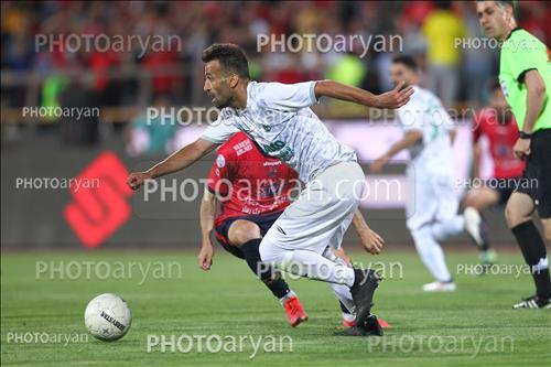 <span style='background: #33747a;box-shadow: 2px 3px 5px black;font-weight: 300;font-size: 10px;border-radius: 2px;margin: 2px;color: #fff;padding: 2px 5px;font - size: 10px;line - height: 22px; '>مصطفی احمدی</span> 