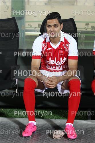 <span style='background: #33747a;font-weight: 300;font-size: 10px;box-shadow: 2px 3px 5px black;border-radius: 2px;margin: 2px;color: #fff;padding: 2px 5px;font - size: 10px;line - height: 22px; '>کمال کامیابی نیا</span> 