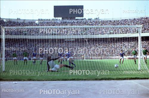 <span style='background: #33747a;box-shadow: 2px 3px 5px black;font-weight: 300;font-size: 10px;border-radius: 2px;margin: 2px;color: #fff;padding: 2px 5px;font - size: 10px;line - height: 22px; '>اصغر حاجیلو</span> 