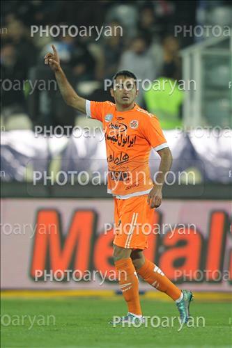 <span style='background: #33747a;font-weight: 300;font-size: 10px;box-shadow: 2px 3px 5px black;border-radius: 2px;margin: 2px;color: #fff;padding: 2px 5px;font - size: 10px;line - height: 22px; '>عزت اله پور غاز</span> 