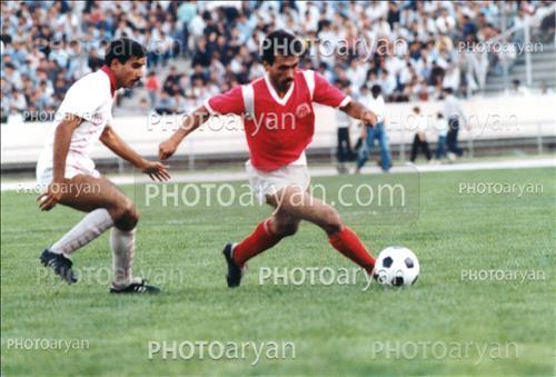 <span style='background: #33747a;box-shadow: 2px 3px 5px black;font-weight: 300;font-size: 10px;border-radius: 2px;margin: 2px;color: #fff;padding: 2px 5px;font - size: 10px;line - height: 22px; '>ضیاء عربشاهی</span> 