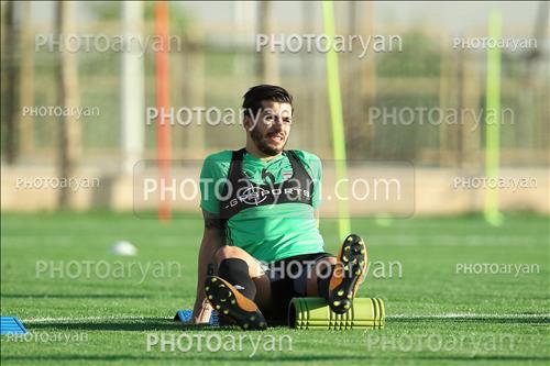 <span style='background: #33747a;box-shadow: 2px 3px 5px black;font-weight: 300;font-size: 10px;border-radius: 2px;margin: 2px;color: #fff;padding: 2px 5px;font - size: 10px;line - height: 22px; '>سعید عزت الهی</span> 