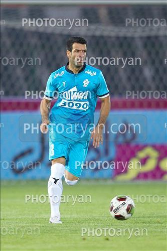 <span style='background: #33747a;box-shadow: 2px 3px 5px black;font-weight: 300;font-size: 10px;border-radius: 2px;margin: 2px;color: #fff;padding: 2px 5px;font - size: 10px;line - height: 22px; '>ابوالفضل ابراهیمی</span> 