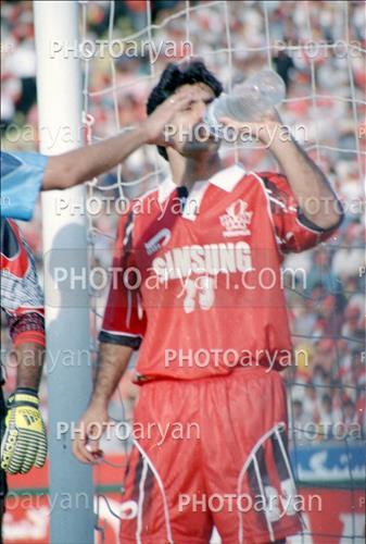 <span style='background: #33747a;font-weight: 300;font-size: 10px;box-shadow: 2px 3px 5px black;border-radius: 2px;margin: 2px;color: #fff;padding: 2px 5px;font - size: 10px;line - height: 22px; '>علی رضا امامی فر</span> 