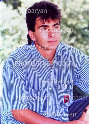 <span style='background: #33747a;box-shadow: 2px 3px 5px black;font-weight: 300;font-size: 10px;border-radius: 2px;margin: 2px;color: #fff;padding: 2px 5px;font - size: 10px;line - height: 22px; '>کوروش تشت زر</span> 