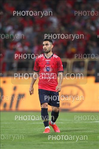 <span style='background: #33747a;box-shadow: 2px 3px 5px black;font-weight: 300;font-size: 10px;border-radius: 2px;margin: 2px;color: #fff;padding: 2px 5px;font - size: 10px;line - height: 22px; '>رضا جعفری</span> 