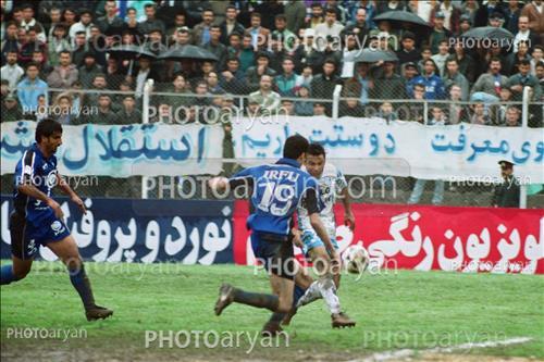 <span style='background: #33747a;box-shadow: 2px 3px 5px black;font-weight: 300;font-size: 10px;border-radius: 2px;margin: 2px;color: #fff;padding: 2px 5px;font - size: 10px;line - height: 22px; '>سهراب بختیاری زاده</span> 