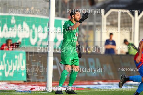 <span style='background: #33747a;box-shadow: 2px 3px 5px black;font-weight: 300;font-size: 10px;border-radius: 2px;margin: 2px;color: #fff;padding: 2px 5px;font - size: 10px;line - height: 22px; '>علیرضا حقیقی</span> 