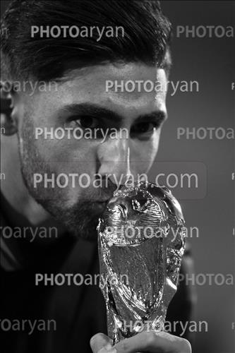 <span style='background: #33747a;box-shadow: 2px 3px 5px black;font-weight: 300;font-size: 10px;border-radius: 2px;margin: 2px;color: #fff;padding: 2px 5px;font - size: 10px;line - height: 22px; '>علیرضا جهانبخش Alireza Jahanbakhsh</span> 