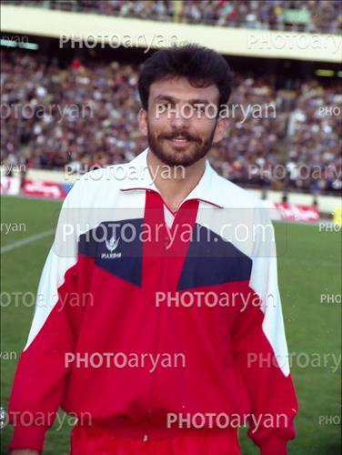 <span style='background: #33747a;box-shadow: 2px 3px 5px black;font-weight: 300;font-size: 10px;border-radius: 2px;margin: 2px;color: #fff;padding: 2px 5px;font - size: 10px;line - height: 22px; '>امیر موسوی نیا</span> 