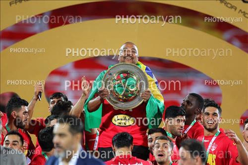 <span style='background: #33747a;box-shadow: 2px 3px 5px black;font-weight: 300;font-size: 10px;border-radius: 2px;margin: 2px;color: #fff;padding: 2px 5px;font - size: 10px;line - height: 22px; '>ولسلی ننکا Welesley Neneca</span> 