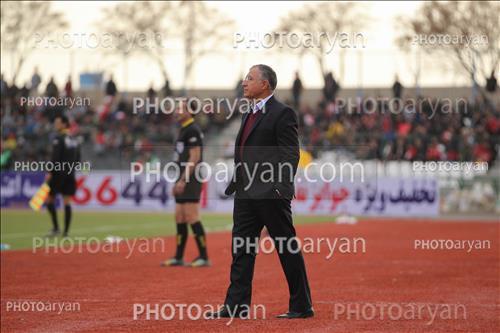 <span style='background: #33747a;box-shadow: 2px 3px 5px black;font-weight: 300;font-size: 10px;border-radius: 2px;margin: 2px;color: #fff;padding: 2px 5px;font - size: 10px;line - height: 22px; '>مجید جلالی</span> 