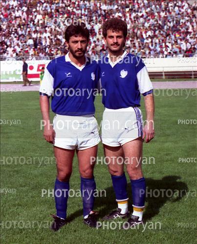 <span style='background: #33747a;box-shadow: 2px 3px 5px black;font-weight: 300;font-size: 10px;border-radius: 2px;margin: 2px;color: #fff;padding: 2px 5px;font - size: 10px;line - height: 22px; '>امیر قلعه نویی</span> <span style='background: #33747a;box-shadow: 2px 3px 5px black;font-weight: 300;font-size: 10px;border-radius: 2px;margin: 2px;color: #fff;padding: 2px 5px;font - size: 10px;line - height: 22px; '>رضا احدی</span> 