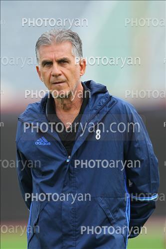 <span style='background: #33747a;box-shadow: 2px 3px 5px black;font-weight: 300;font-size: 10px;border-radius: 2px;margin: 2px;color: #fff;padding: 2px 5px;font - size: 10px;line - height: 22px; '>کارلوس کی روش</span> 