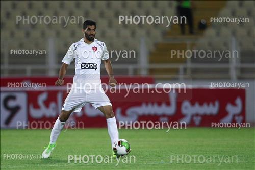 <span style='background: #33747a;font-weight: 300;font-size: 10px;box-shadow: 2px 3px 5px black;border-radius: 2px;margin: 2px;color: #fff;padding: 2px 5px;font - size: 10px;line - height: 22px; '>محمد انصاری</span> 